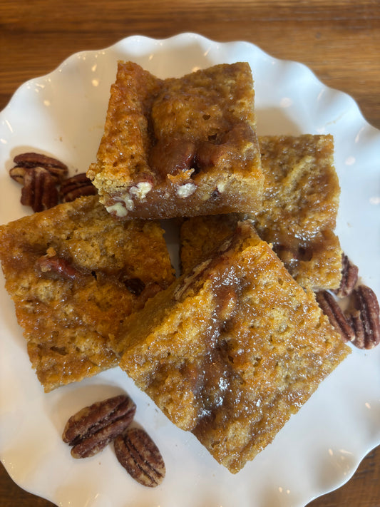 Gooey Pecan Blondies